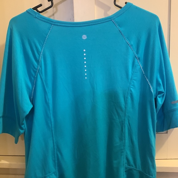 Tangerine Blue Top Size Large - Picture 7 of 7
